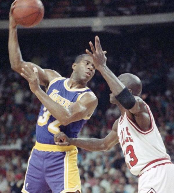 展现出了令 展现出了令