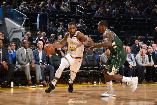 它的背后是 它的背后是